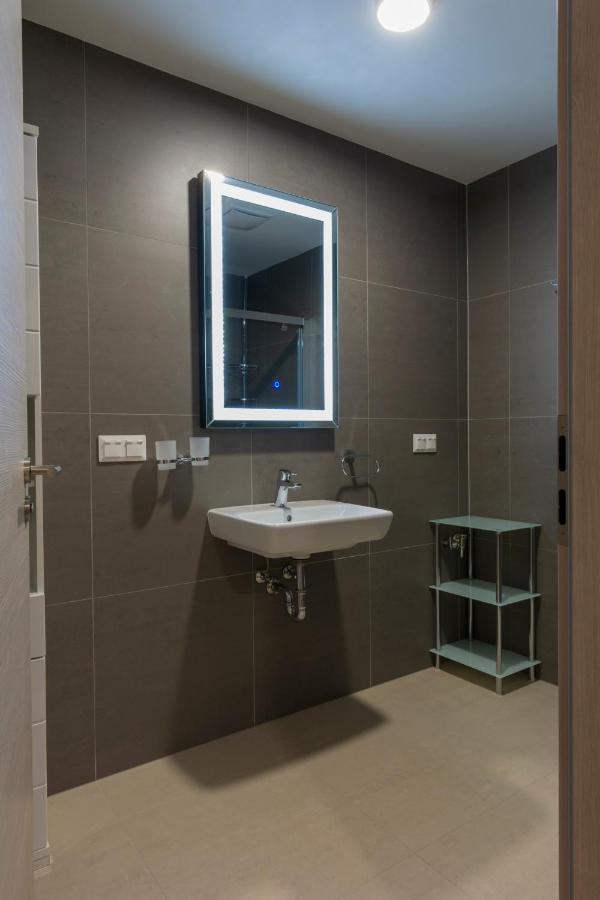 Romai Panorama Apartman Шиофок Экстерьер фото